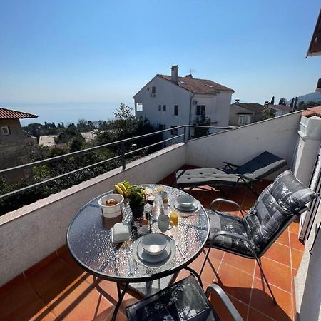 Apartment Lady Daniela Mit Meerblick In Lovran Εξωτερικό φωτογραφία