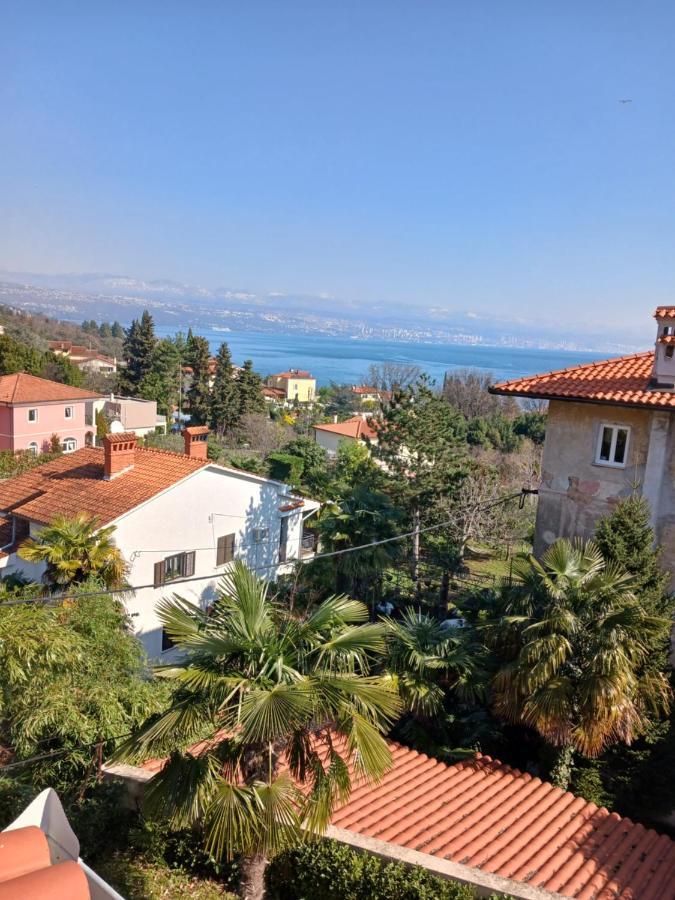 Apartment Lady Daniela Mit Meerblick In Lovran Εξωτερικό φωτογραφία
