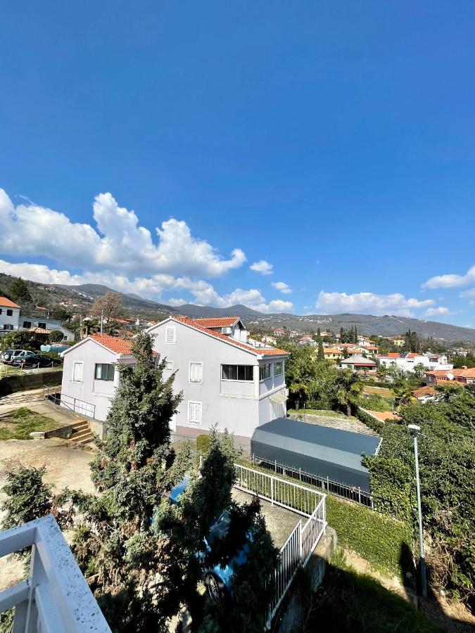 Apartment Lady Daniela Mit Meerblick In Lovran Εξωτερικό φωτογραφία