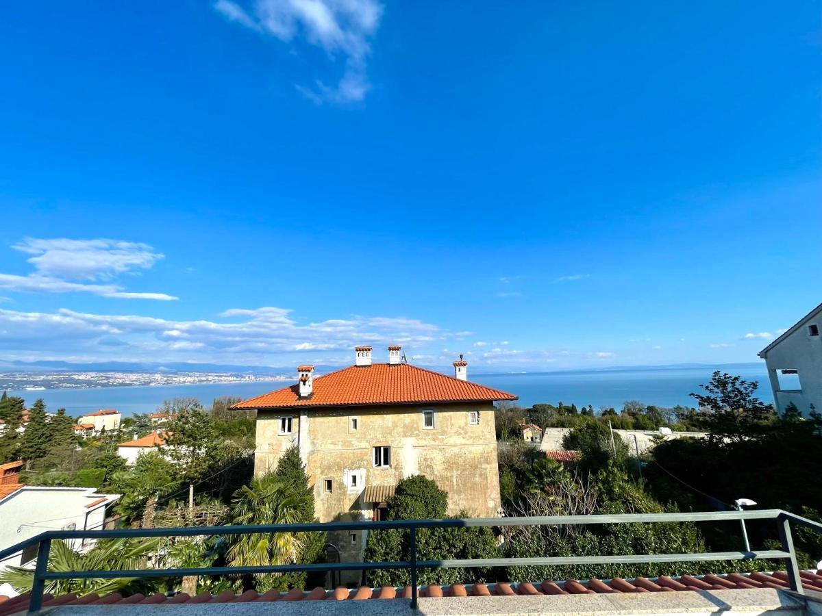 Apartment Lady Daniela Mit Meerblick In Lovran Εξωτερικό φωτογραφία
